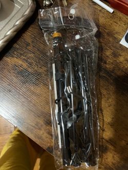 Adjustable walking cane