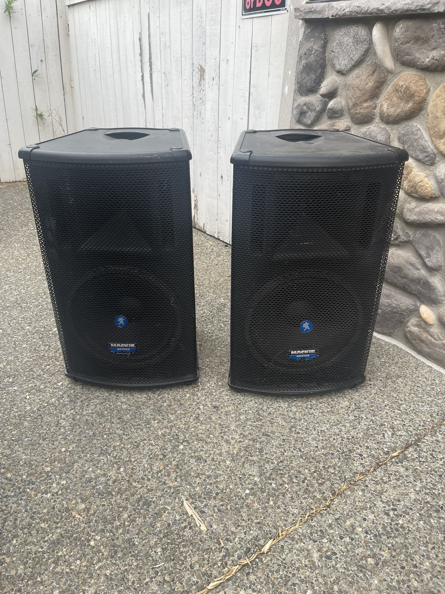 Mackie Speakers For DJ
