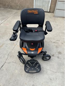 Electric wheelchair