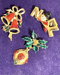 Lot Of holiday Brooches
