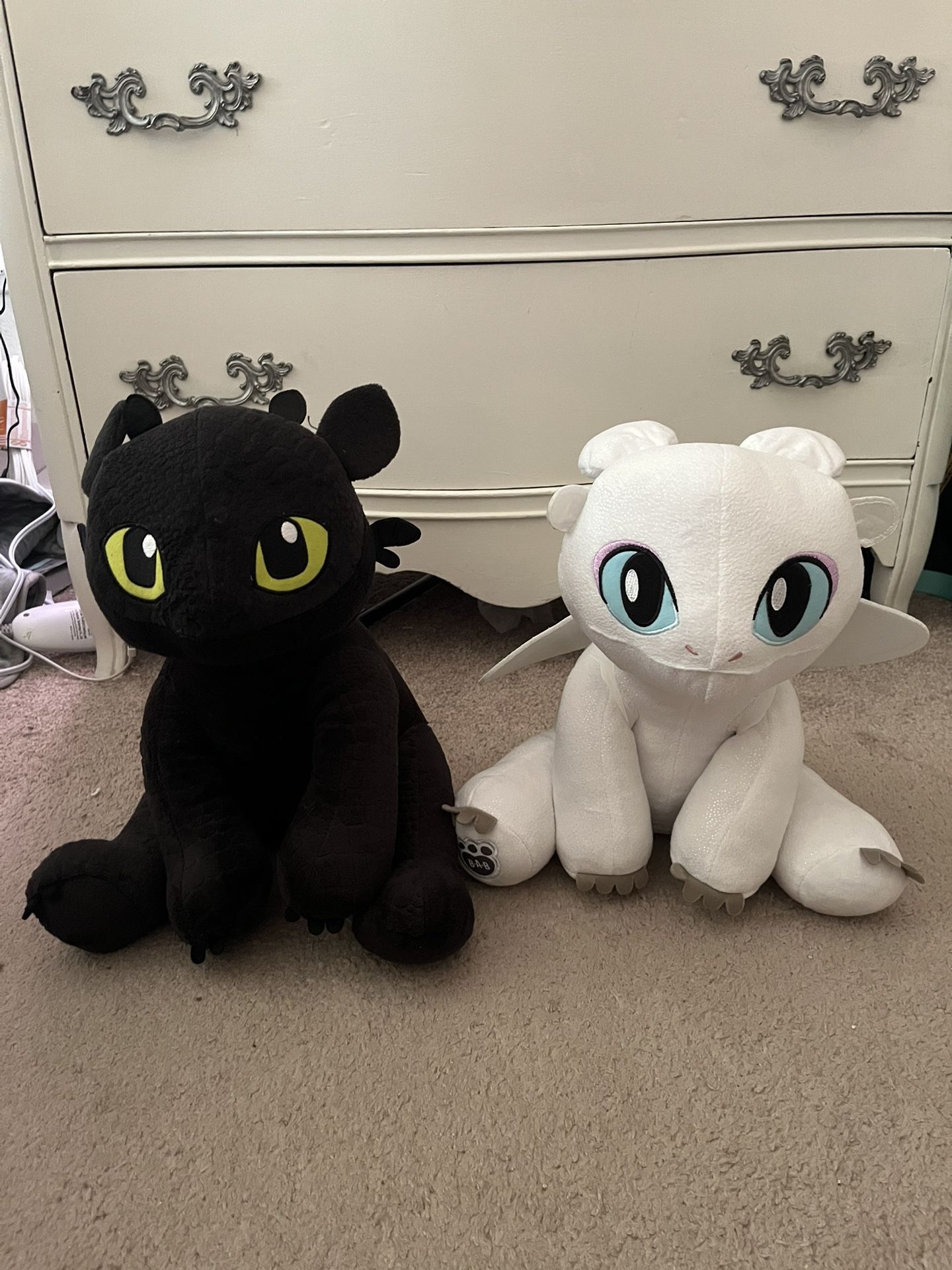 Toothless And Lightfury 