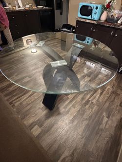 Dining room table