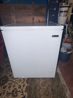 Chest freezer