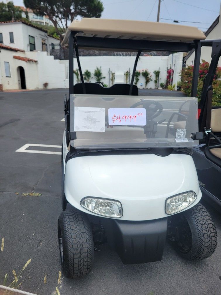 2013 E-Z-GO RXV 4-Passenger Non-Lifted 48-Volt Golf Cart
