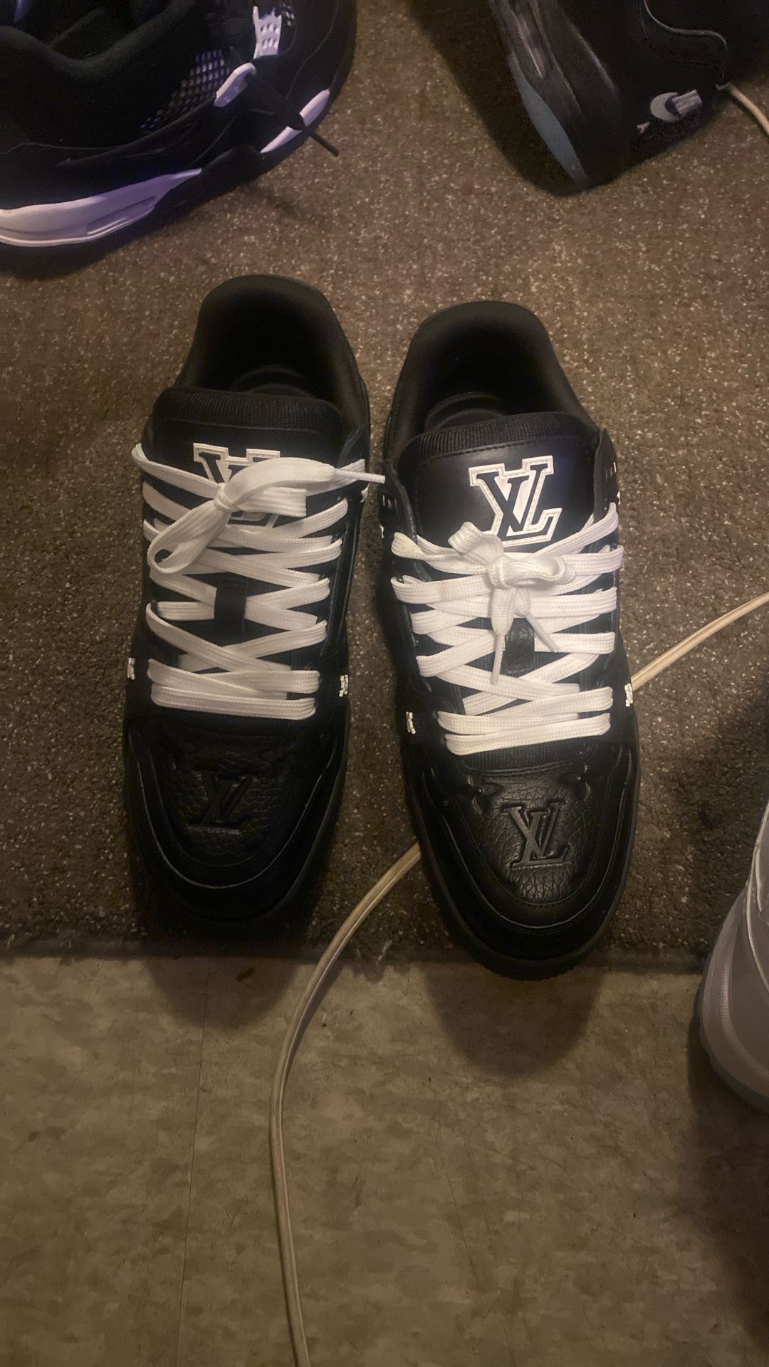 Louis Vuitton Trainer 'Embossed Monogram - Black