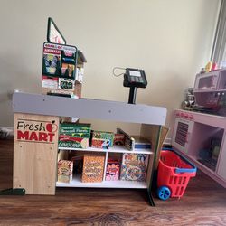 MELISSA AND DOUG KITCHEN/SUPER MARKET 