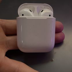 AirPods