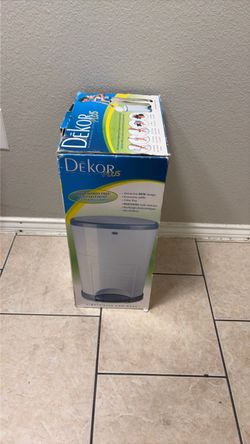 White Dekor plus diaper disposal system