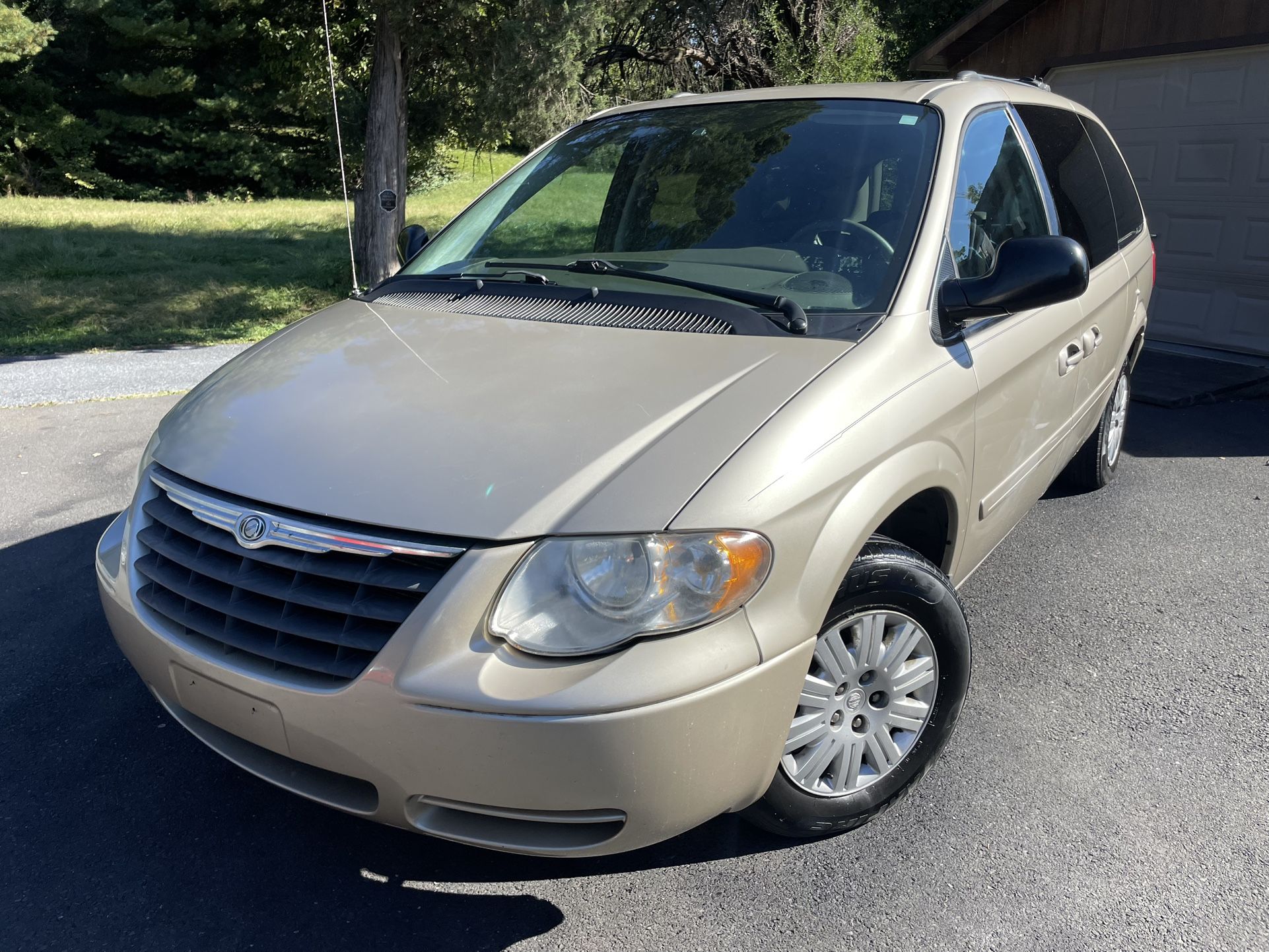 2005 Chrysler Town And Country