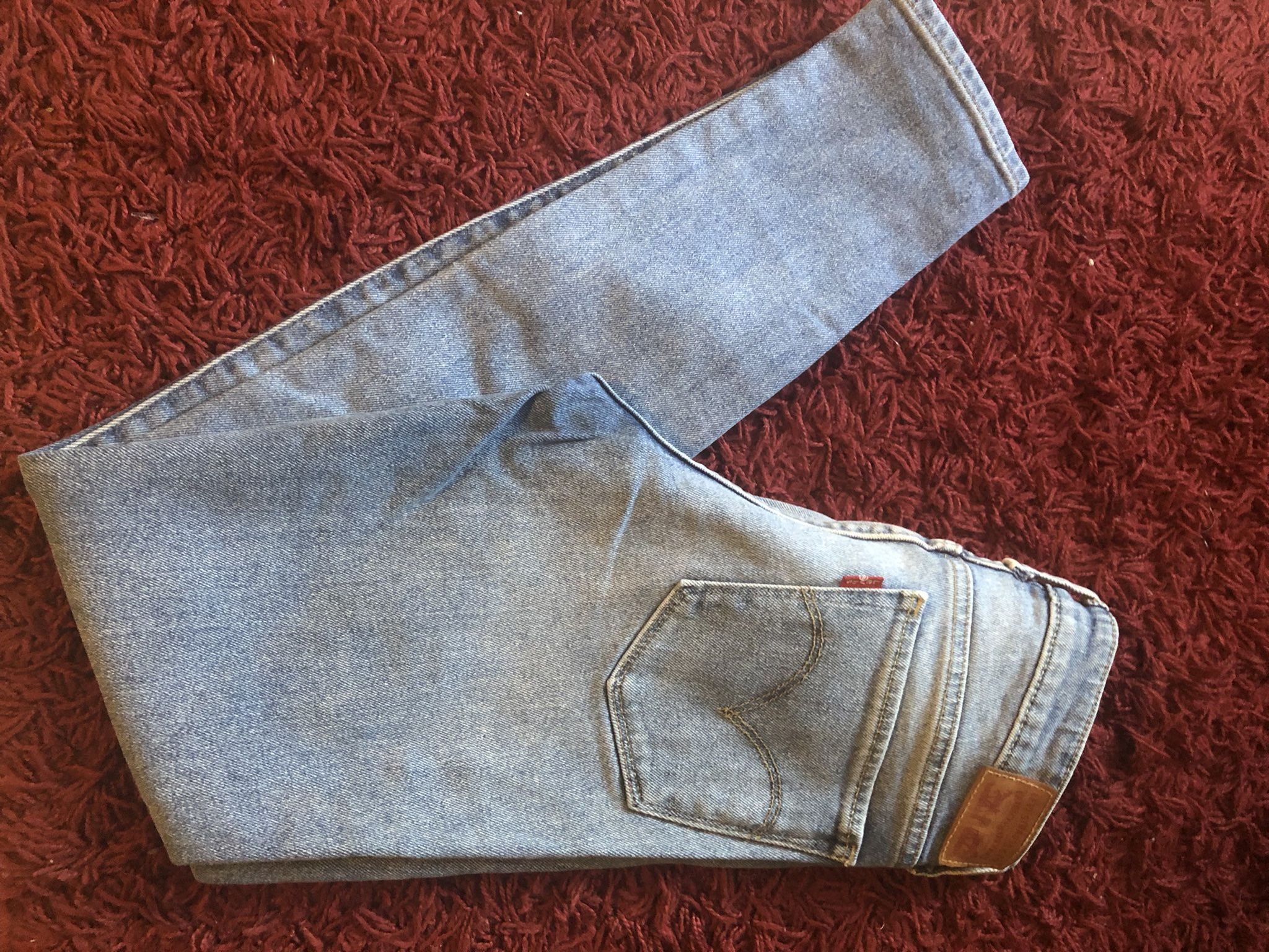 Levi’s 711 Skinny