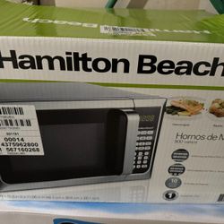 Microwave - Hamilton Beach 1.1 Cu Ft (Breinigsville)