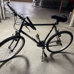 Mongoose Hilltopper Men Bike 