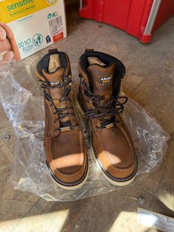 Ariat work boots size 10