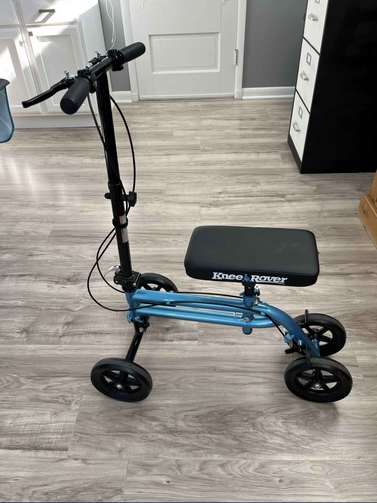 Kneerover knee Scooter.