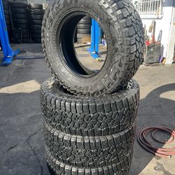 LT275/70/17 Falken Set Of 4 Tires Installed And Balanced Set De 4 Llantas Como Nuevas Instaladas Y Balanceadas