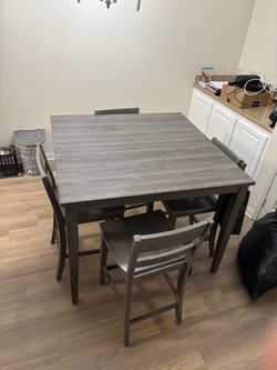 4 Pc Dinning Set
