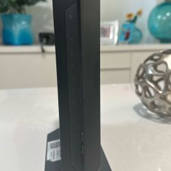 NETGEAR C7000v2 AC1900 Cable Modem Router (WiFi + Modem)