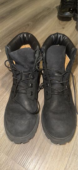 Size 4y black timbs