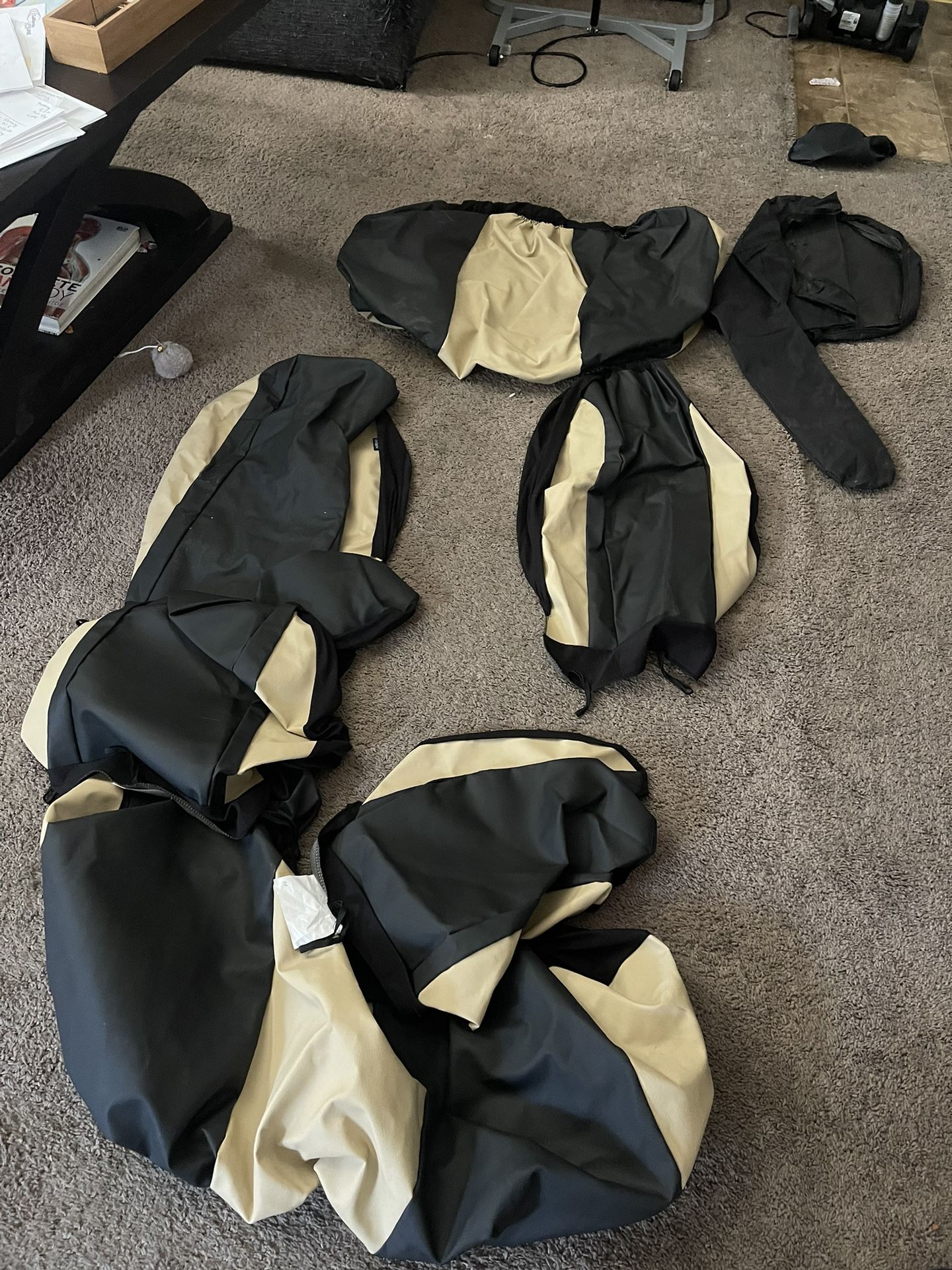 Car Cover Seats . ( Not Free )