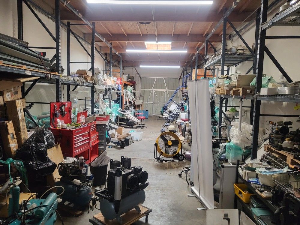 π¦· Dental Equipment Warehouse Liquidation β Used Items (AS-IS) + Shelving & Forklift π