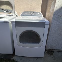 Washer And Dryer(SHOOT YOUR BEST OFFER 