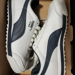 White & Blue Pumas Size 4 1.2 Mens