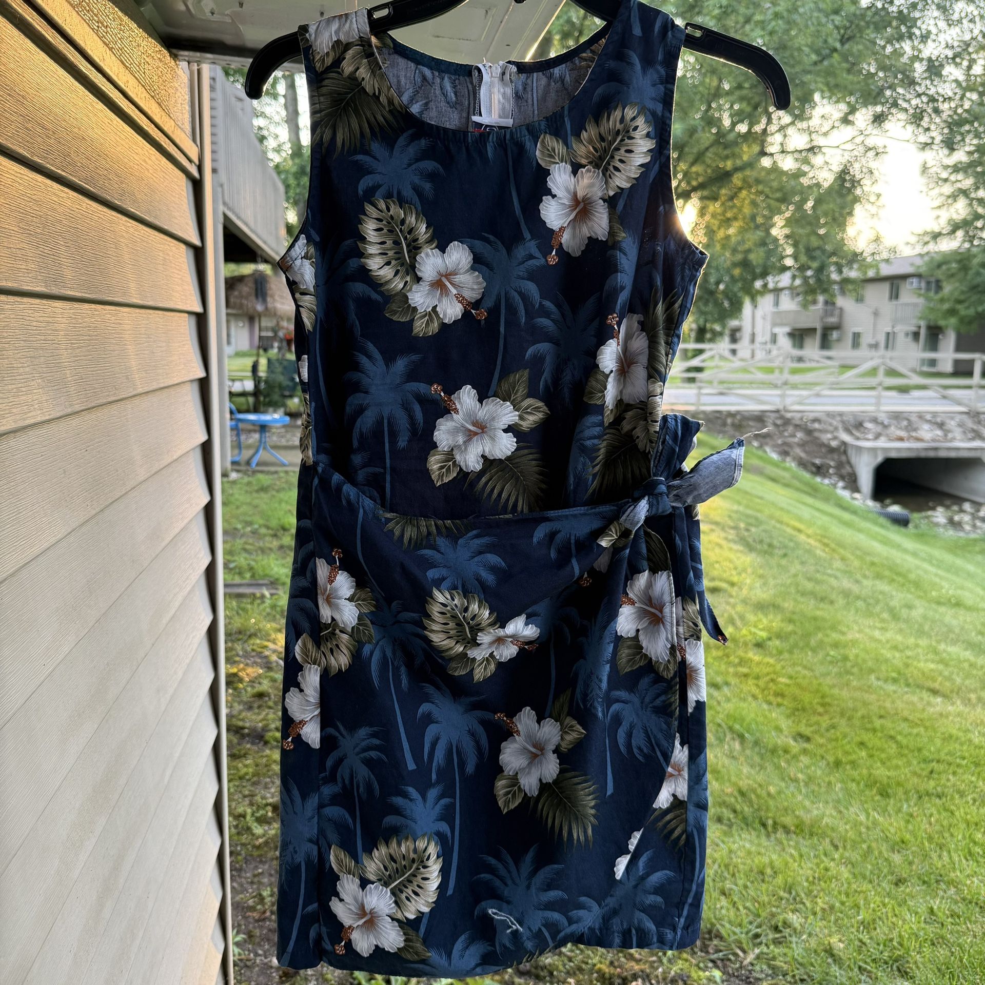 Pacific Legend Blue Short Hawaiian Sarong Floral Dress Size 14 kids size