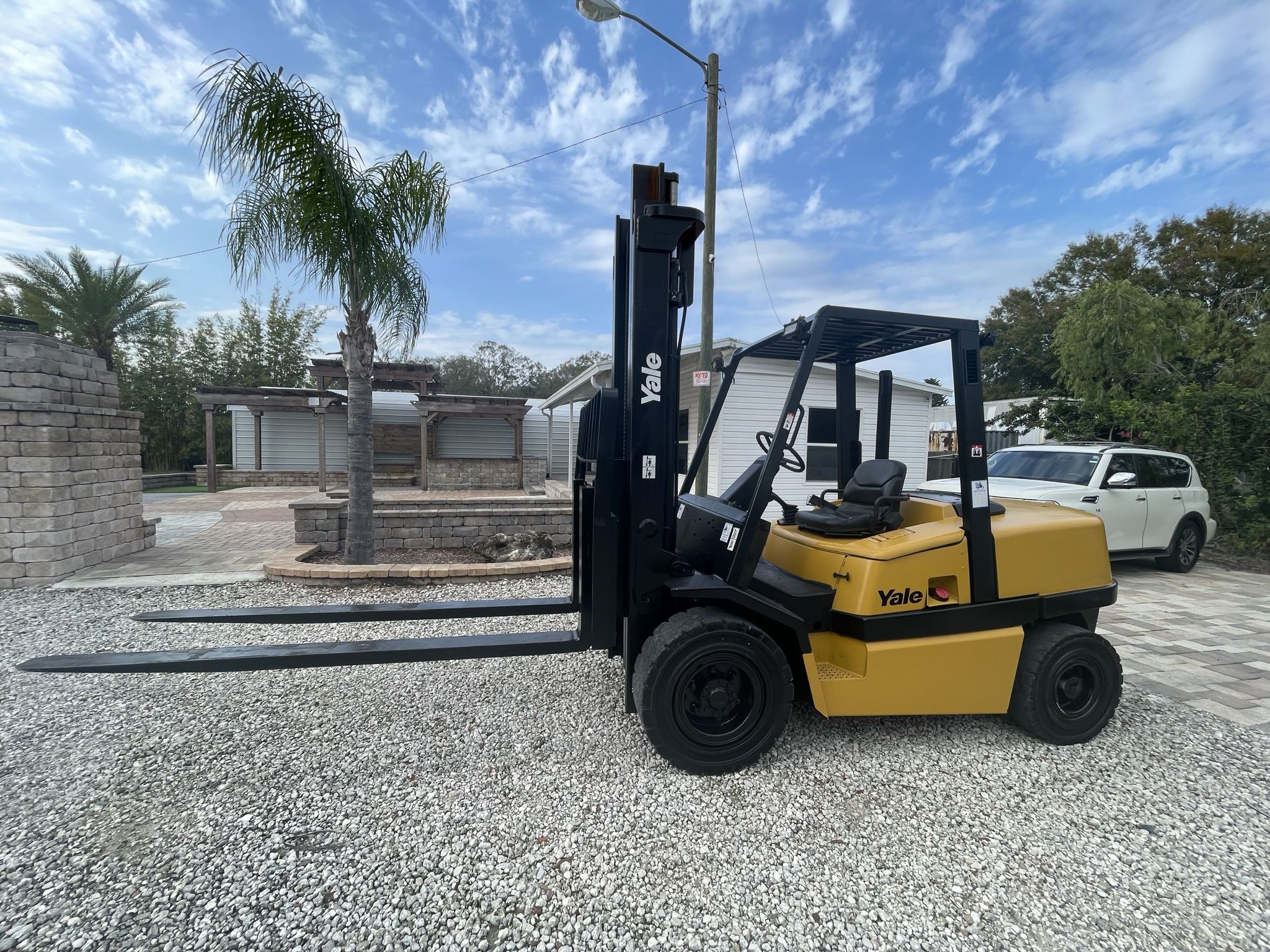 YALE DIESEL FORKLIFT 10000 LBS LOAD CAPACITY SELL OR TRADE 