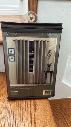 Curtain 4 panels new