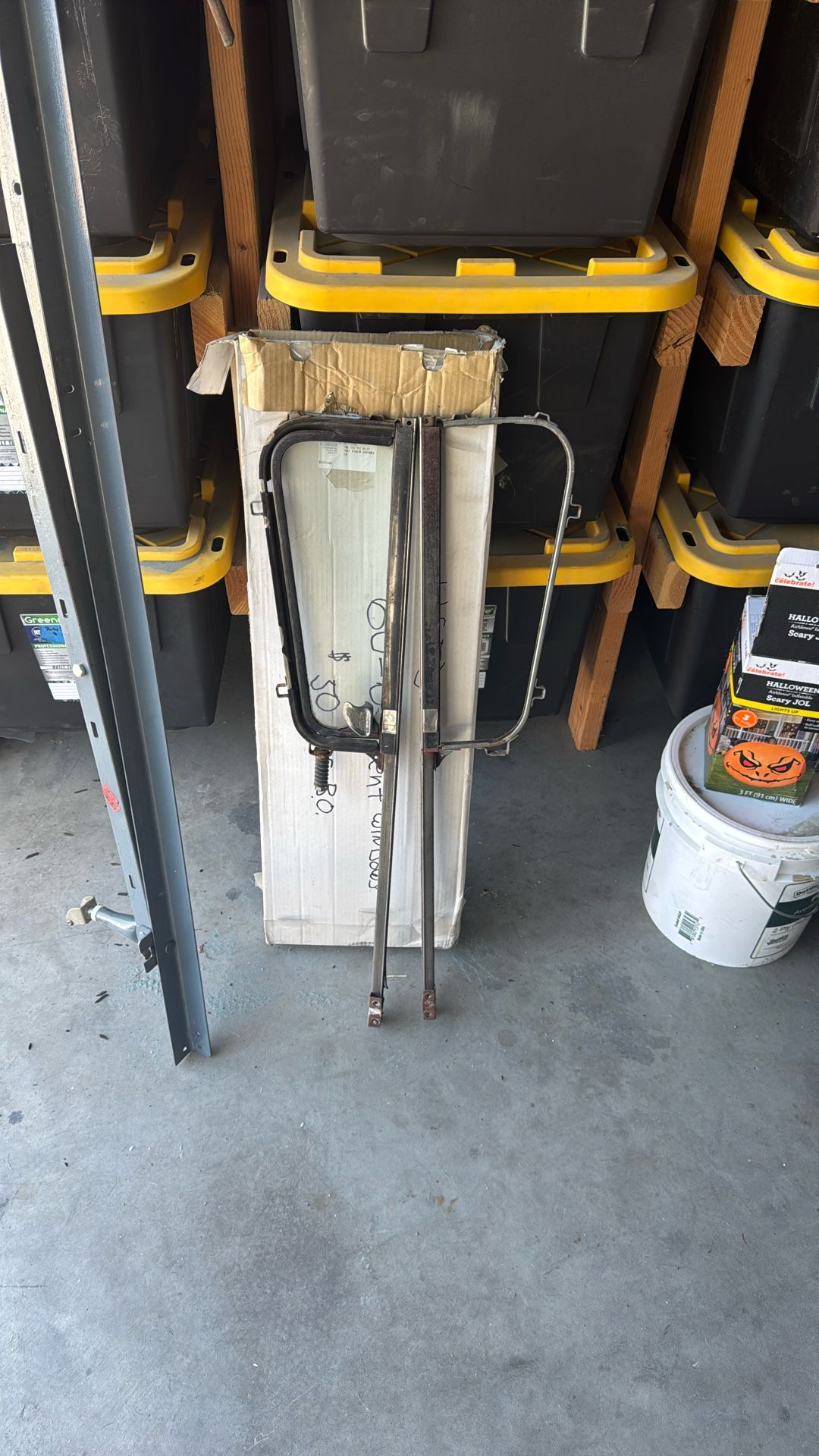 60-63 Vent Windows