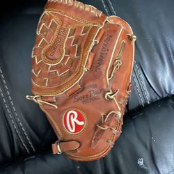 Vintage Rowlings “The Mark Of A Pro” Baseball Glove