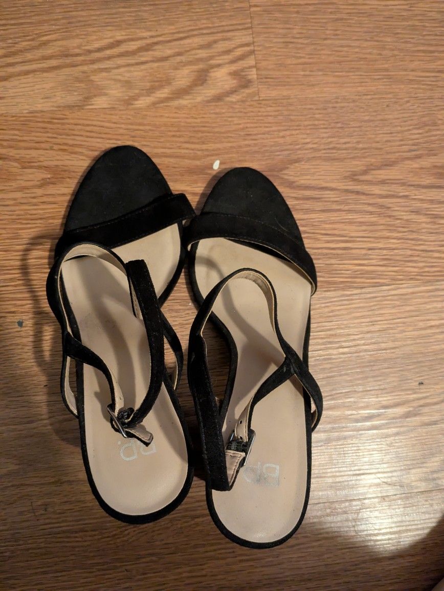 Size 10 black heels