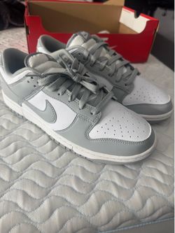 New Nike Dunk Low 9.5 Gray and White
