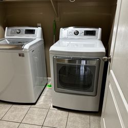 *REDUCED* Electric Lg Washer And Dryer Set