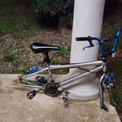 20" Nice & Clean Stunt Type BMX Bike Frame With Pedals & Seat 