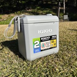 Igloo Tag Along Too Cooler (Gray)