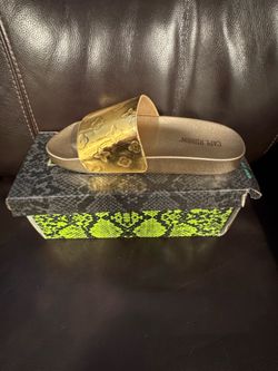A new sandal