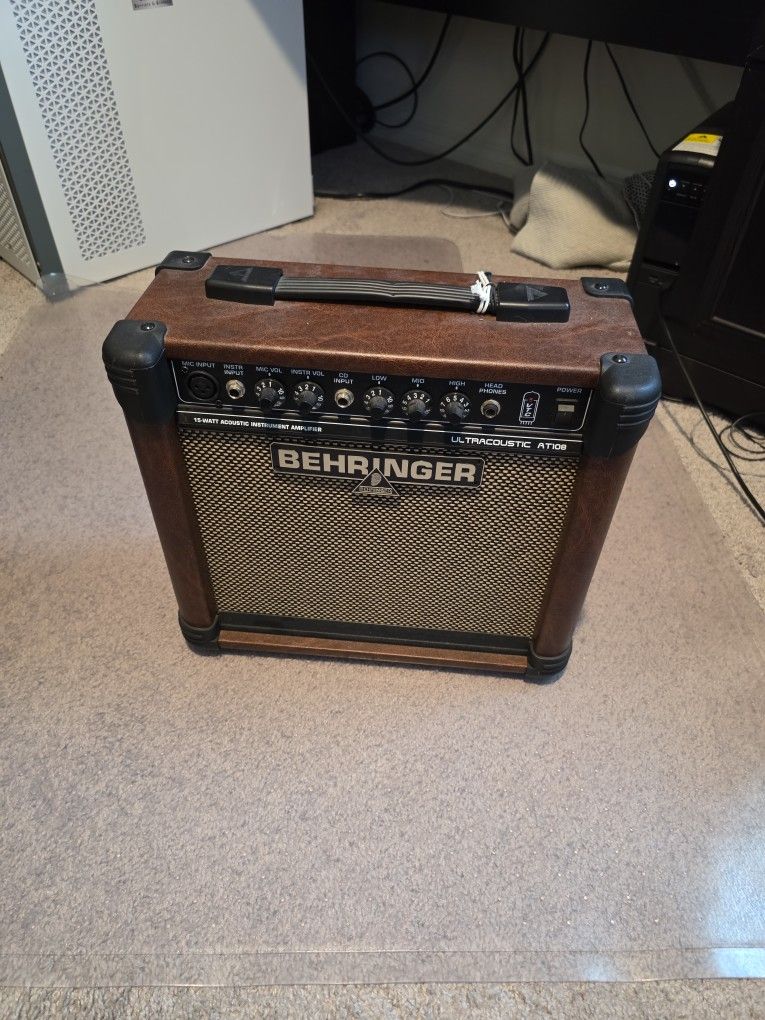 Behringer AT108 Ultracoustic Amplifier 