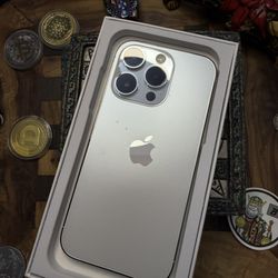 Iphone 14 pro 128GB silver unlocked