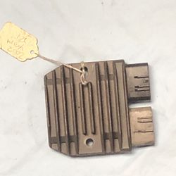 2002 Yamaha R1 Voltage regulator