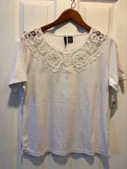 Brand New Jason Maxwell White Lace Neck T-Shirt women’s Size Large - Simi valley