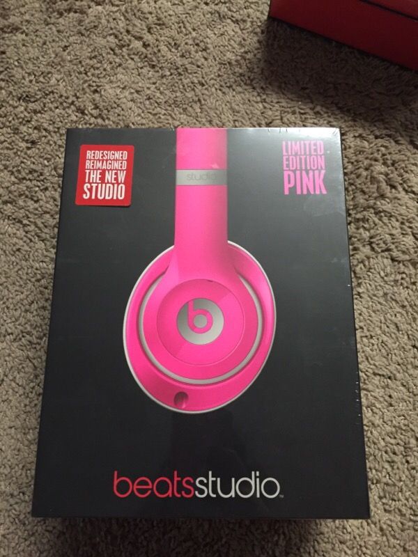 Beats studio limited edition pink headphones for Sale in San Jose