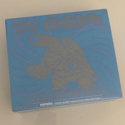 XY EVOLUTIONS ELITE TRAINER BOX