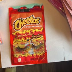 Pinches Cosmetics Wispy Lashes 