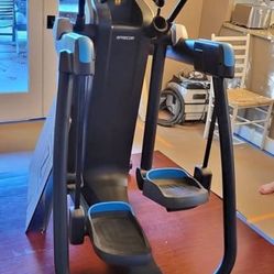 Precor Amt Open Stride Elliptical 
