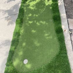 Golf Putting Mat 8’ X 4’