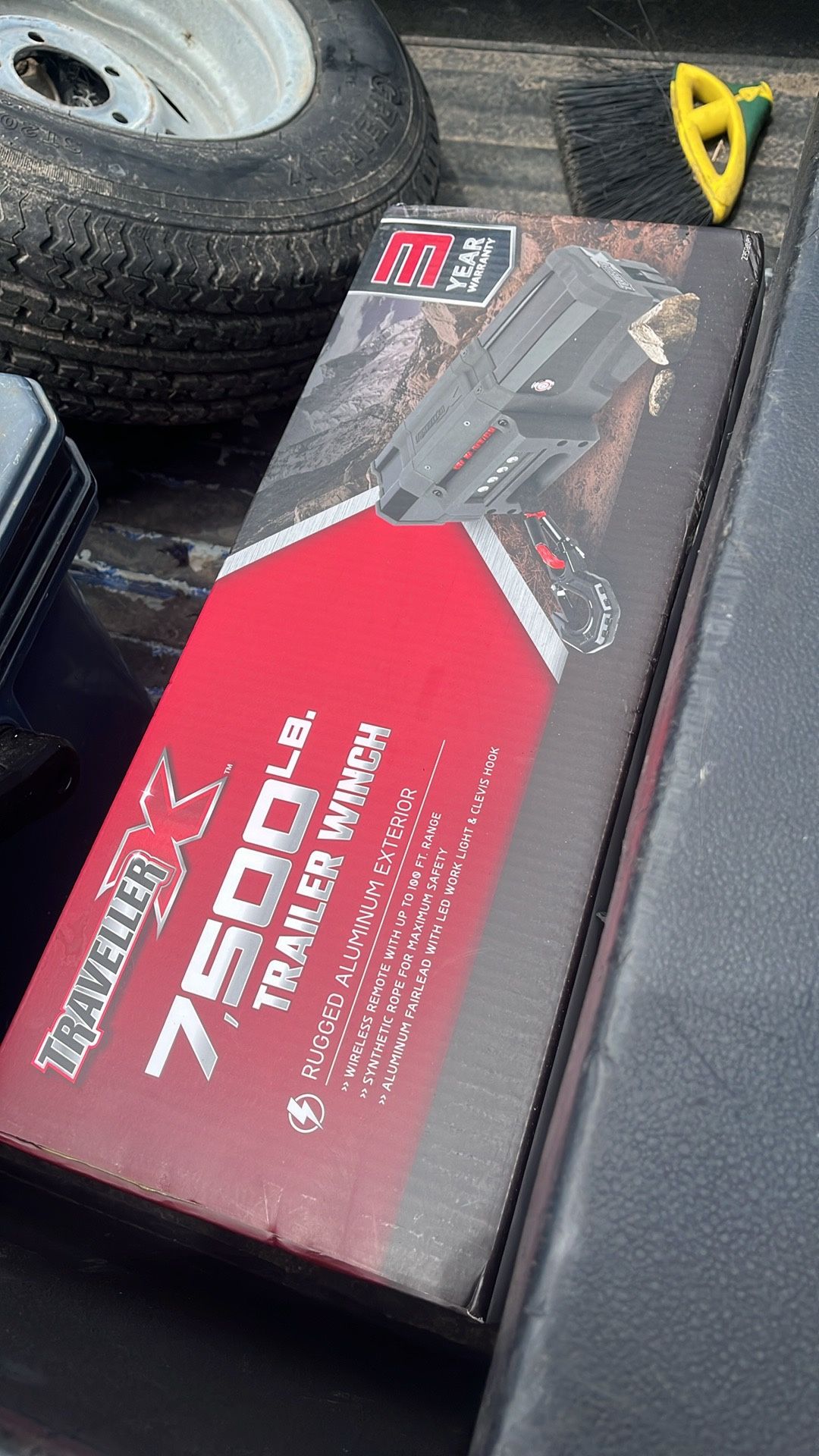 Brand new TravelerX 7500 Lb Electric Trailer Winch W/synthetic Rope