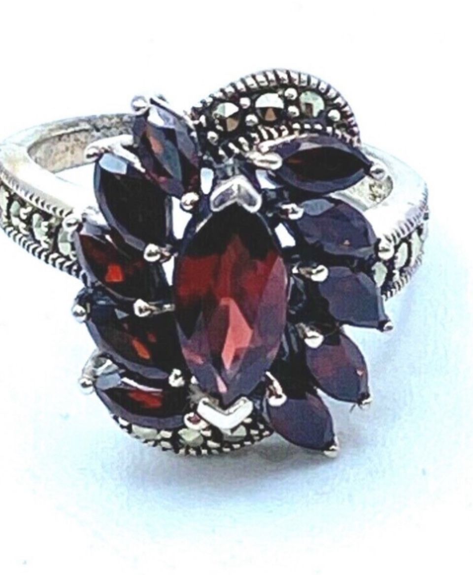 Vintage Garnet Ring 