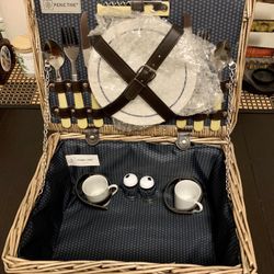 $80. Small Picnic basket. H-8”, W-14”, D- 11”