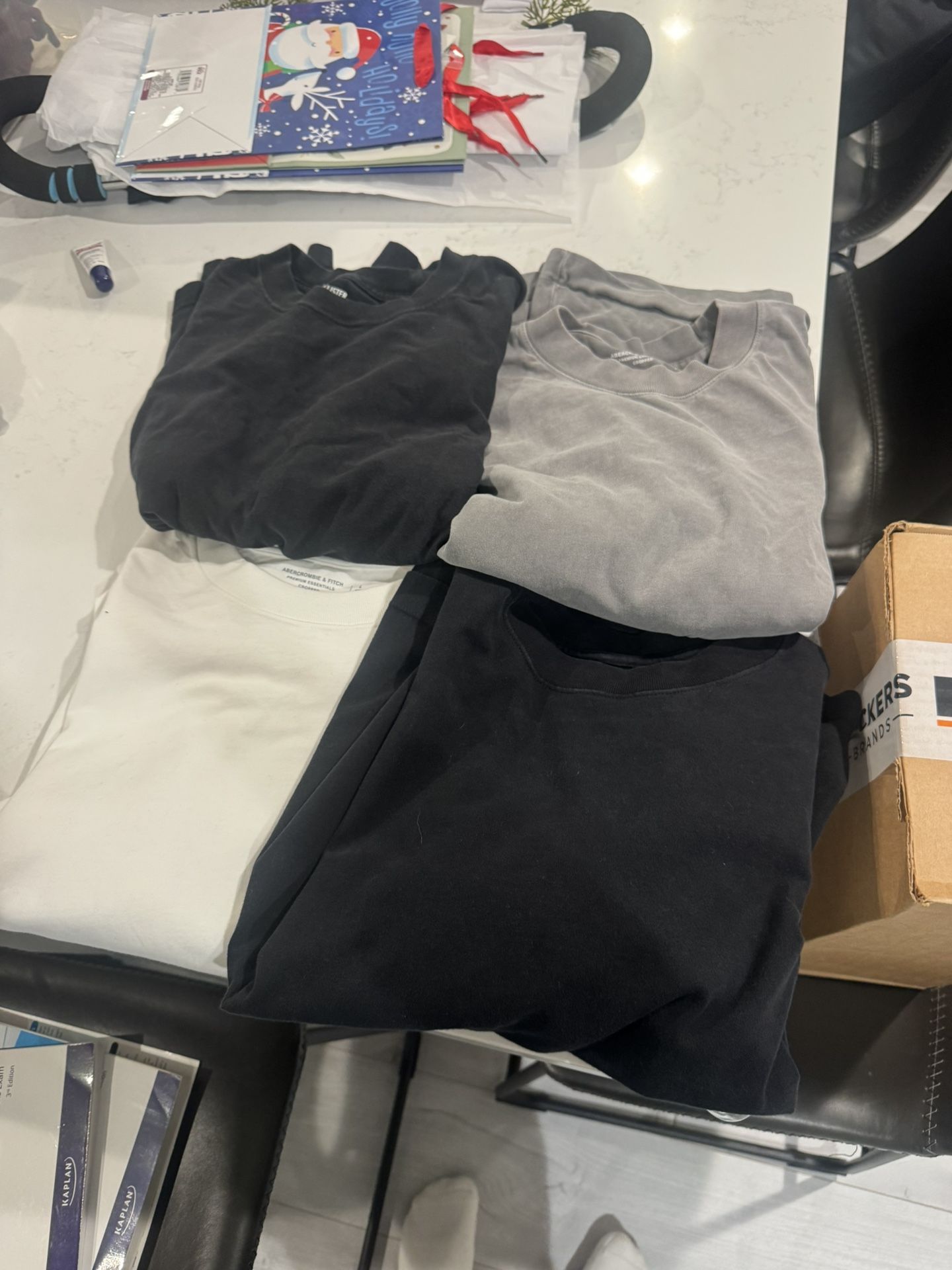 Men’s Clothing (SUPER CHEAP) 15 Pieces